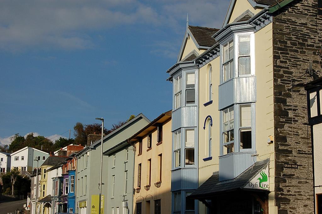Clock Tower Apartments Machynlleth Exterior photo