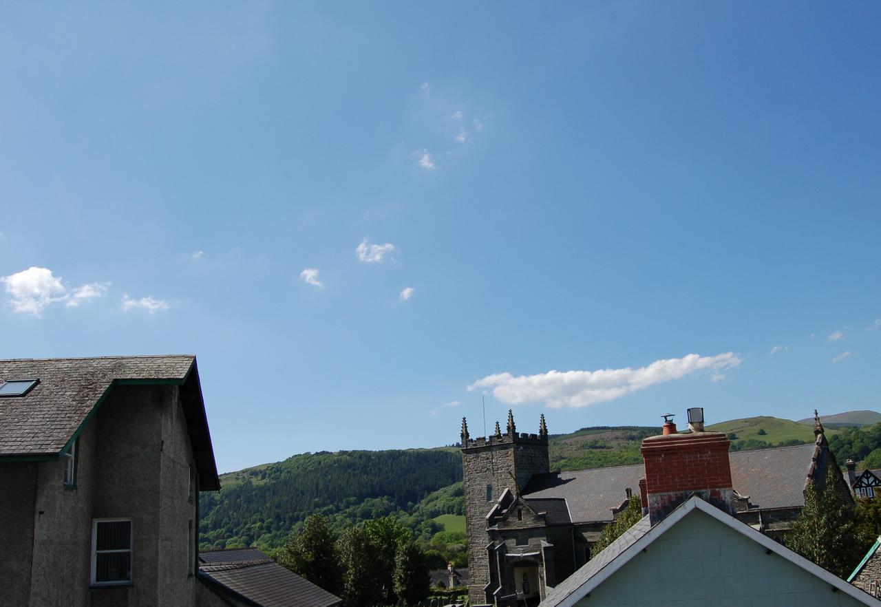 Clock Tower Apartments Machynlleth Exterior photo